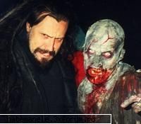 melodie ascultzi acest moment? rob zombie living dead girl ..il ador tipu really nice ..voi