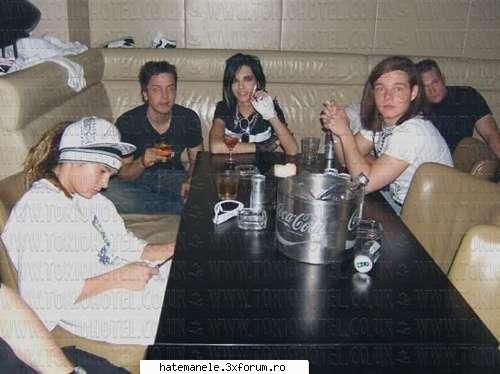 tokio hotel guess scris:am poze nude bill pachet tzigari poza vreau vad pune`le site hai mah sunt